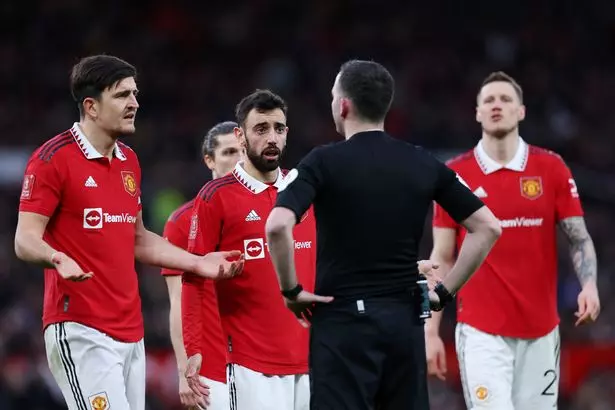 Man Utd Comeback After Fulham Implode With Three Red Cards.
