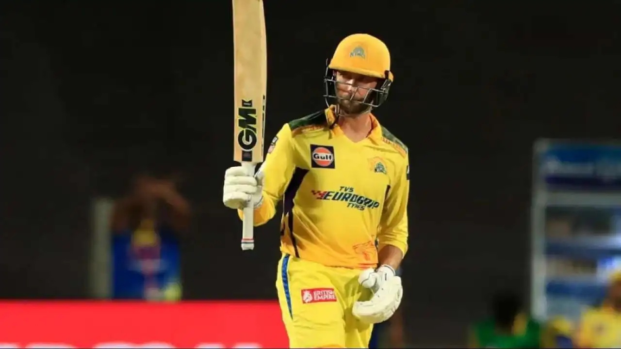 Conway: Dhoni Complained to Umpires About Spidercam in IPL Match Conway: Dhoni Complained to Umpires About Spidercam in IPL Match