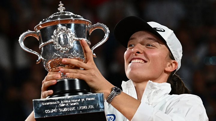 Iga Swiatek stayed ranked 1st, and the French Open Runner up Karolina Muchova jumped 26 ranks to get into the top 20 in the Women’s Singles Tennis Ranking Iga Swiatek