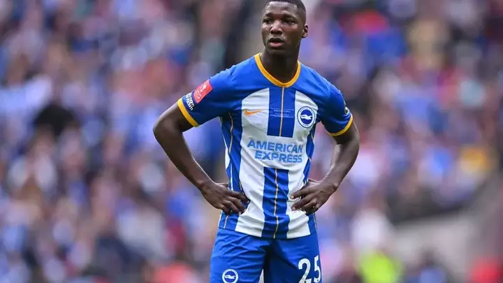 Liverpool splashed a record-breaking bid of £110 million (€126 million) for Moises Caicedo Moises Caicedo in the pic