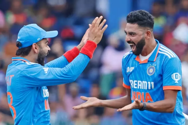 Asia Cup 2023 final: Mohammed Siraj demolished Sri Lanka with 6/21, post-match he melted hearts with his gesture. Mohammed Siraj in Asia Cup 2023 final