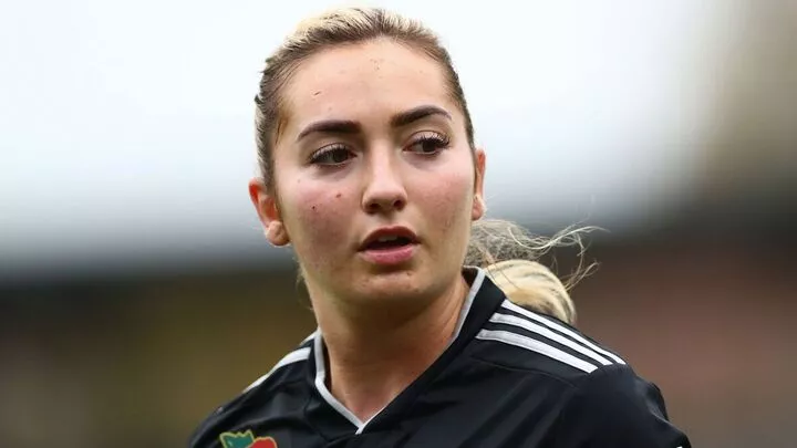 Sheffield United Mourns the Loss of Maddy Cusack: A Remarkable Football Talent Late Maddy Cusack in the image