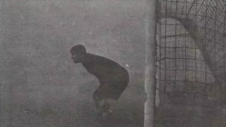 A Foggy Match between Arsenal vs Dynamo Moscow