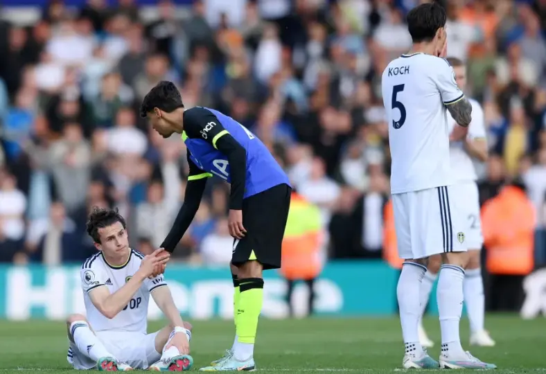 Leeds United’s Strategic Loan Clauses: Potential Benefits for Club and Players Leeds United loan players