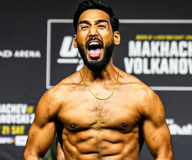 Anshul Jubli during weigh in