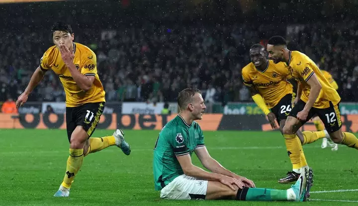 VAR Controversy: How Video Officials Can Improve Communication With Referees after Newcastle’s dubious penalty against Wolves Var Controversy is still on