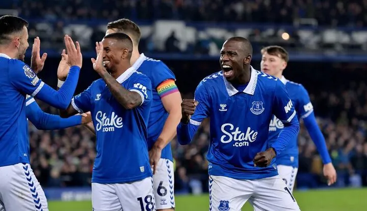 Everton Secures Crucial Win, Climbing Out of Relegation Zone Everton 3-0 Newcastle United