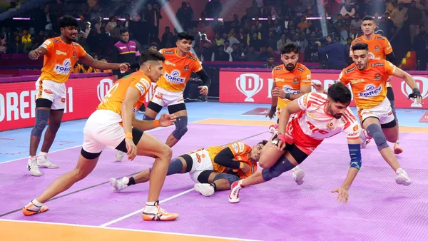 Puneri Paltan Dominates Gujarat Giants with Stellar Performance in PKL 10 Match 83 Puneri Paltan PKL 10 Victory