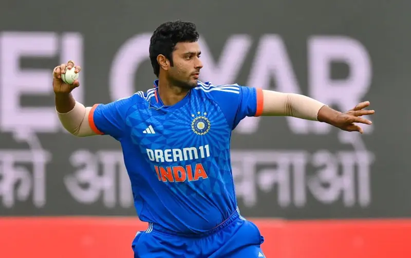 Shivam Dube while throwing the cricket ball