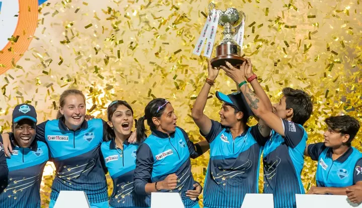 Mumbai Indians With WPL Title
