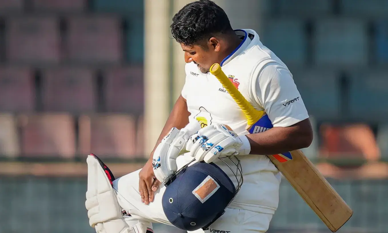 AB de Villiers Wants Sarfaraz Khan In The Playing XI For The 2nd Test Match Sarfaraz Khan doing a thigh-five