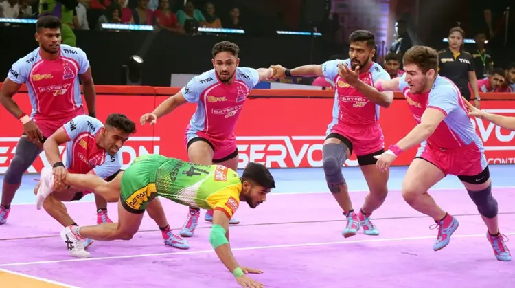 Jaipur Pink Panthers Cruise to PKL 10 Semifinals with Dominant Victory Over UP Yoddhas PKL 10 Semifinals
