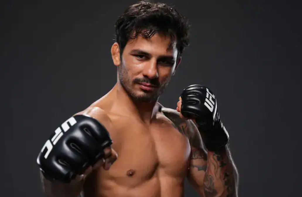 Alexandre Pantoja vs. Steve Erceg Is Finalized For UFC 301 In Brazil Alexandre Pantoja pre-fight shoot