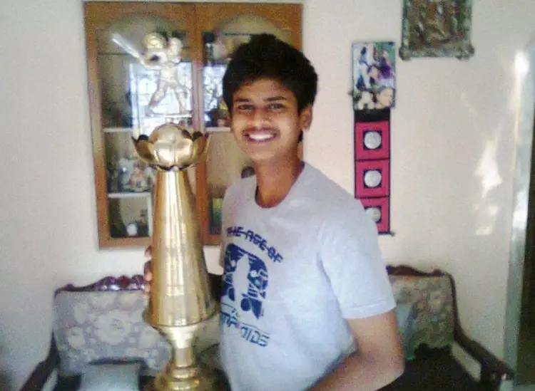 childhood image of shreyas iyer