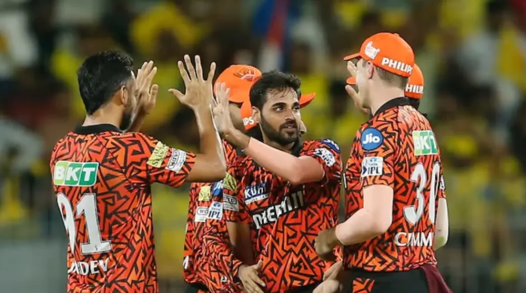SRH vs RR: Bhuvneshwar Kumar celebrating the victory with his teammates