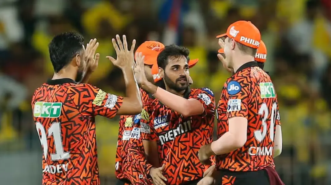 SRH vs RR: Bhuvneshwar Kumar celebrating the victory with his teammates