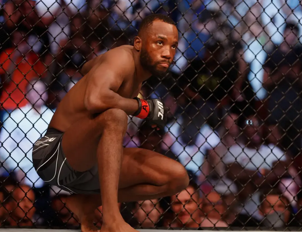 Leon Edwards inside the octagon