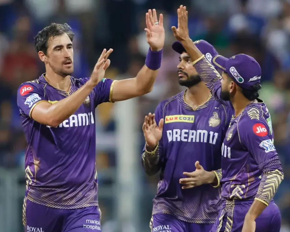 MI vs KKR: Mitchell Starc with Shreyas and Venkatesh Iyer