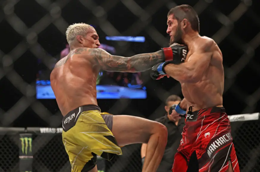 “No Intention Of Training Anywhere Else” Charles Oliveira Replied To Islam’s Offer Charles Oliveira fighting against Islam Makhachev at UFC 280