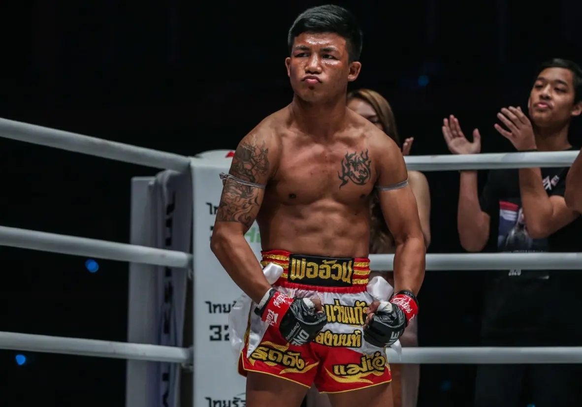 Rodtang Jitmuangnon during a fight