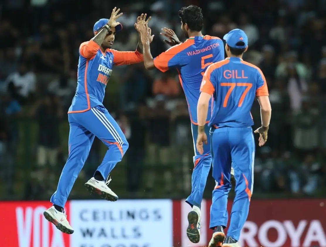 Suryakumar Yadav with other Indian players during match