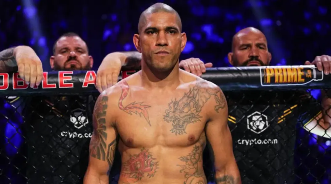 Alex Pereira To Defend His Light Heavyweight Title Against Khalil Rountree Jr. At UFC 307 Alex Pereira inside the Octagon