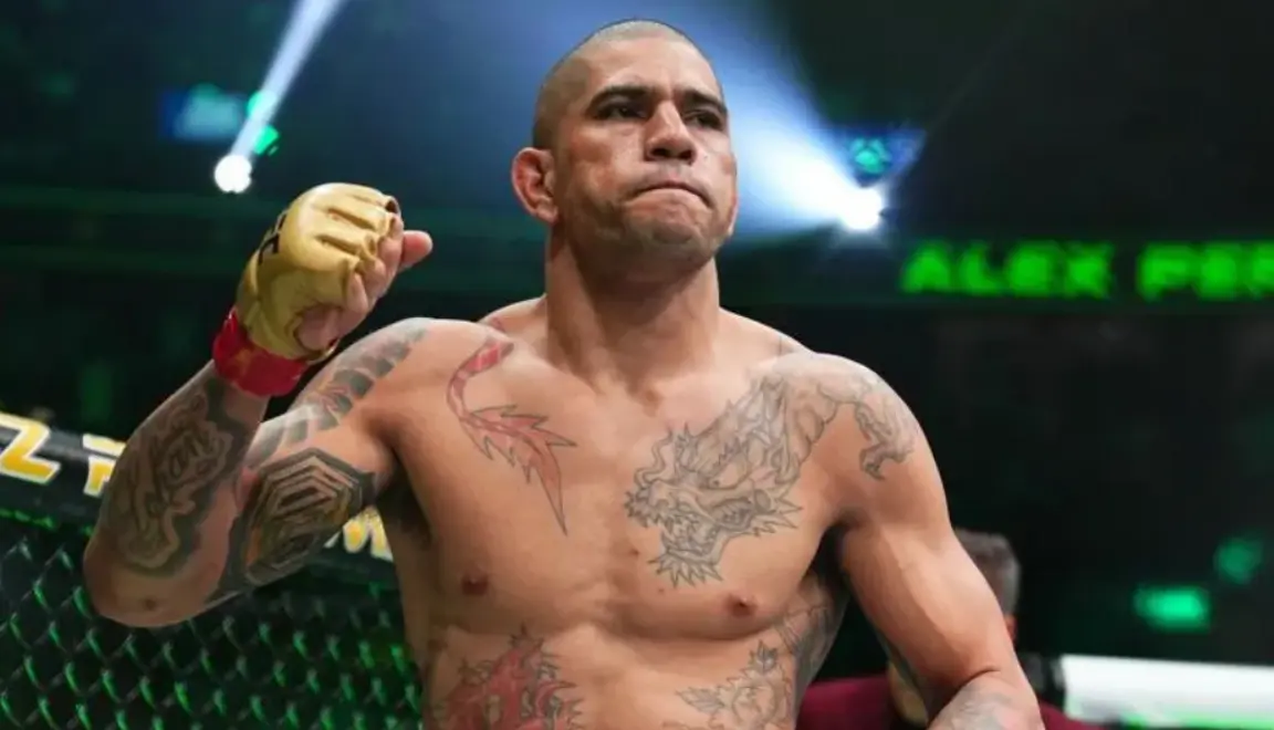 Alex Pereira during his fight