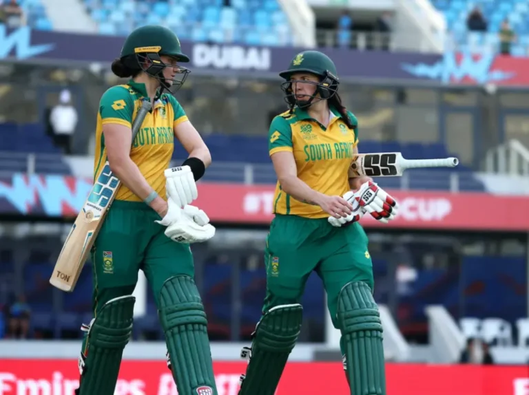 Laura Wolvaardt and Tazmin Brits during a match