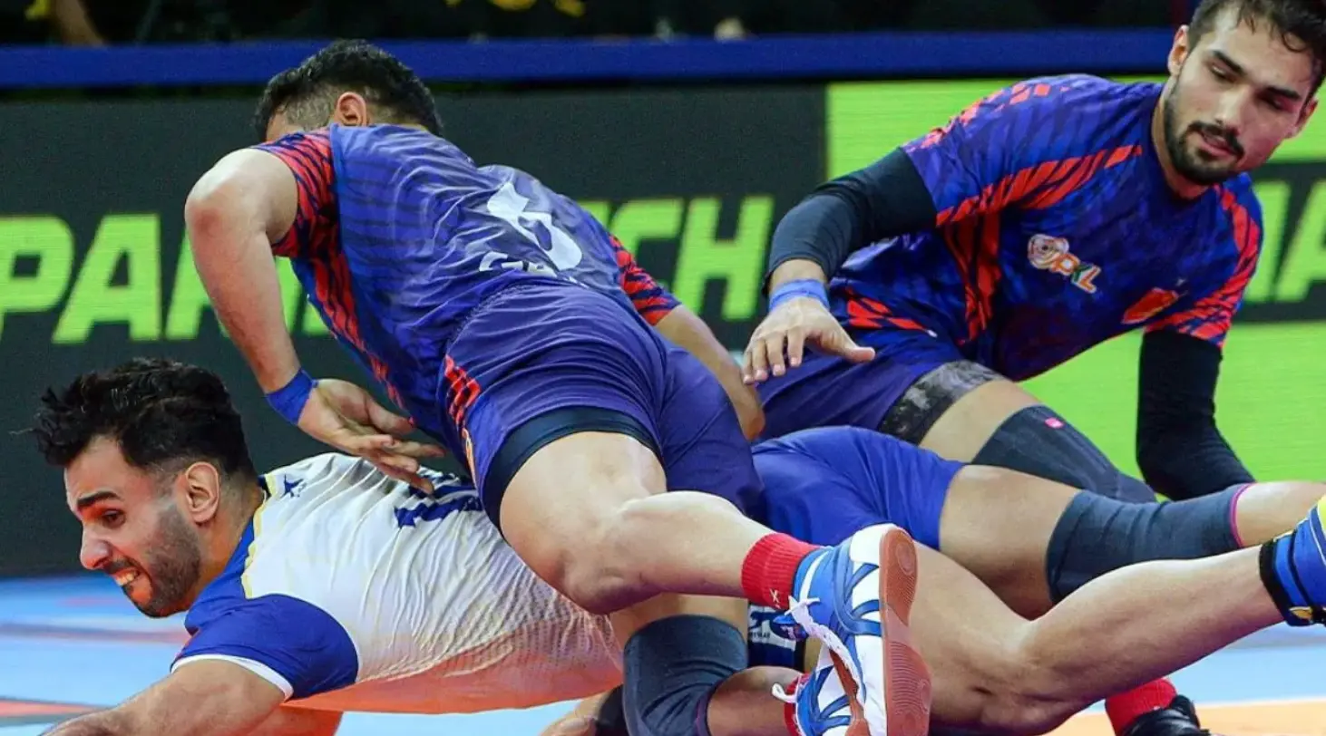 PKL Season 11: Top Performers Of Hyderabad Leg| Puneri Paltan Leading the Table with 5 Wins Haryana Steelers and Dabang Delhi players during PKL 11 match