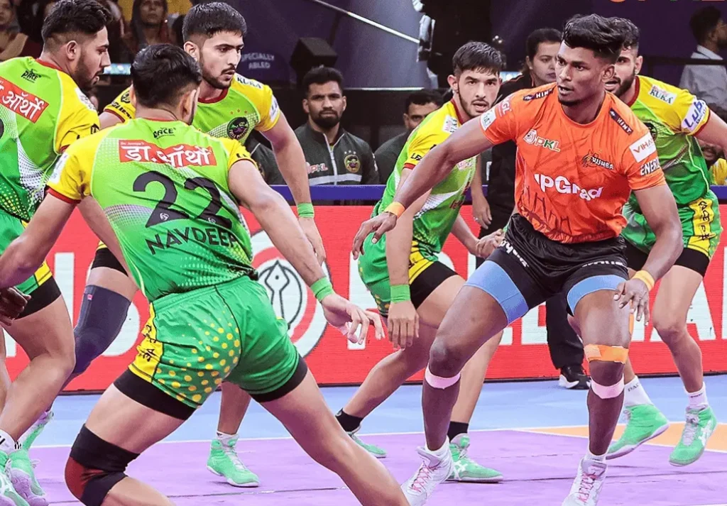 Ajit Chouhan during a raid in PKL match