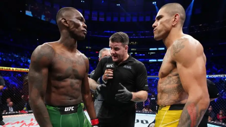 Israel Adesanya and Alex Pereira before their fight