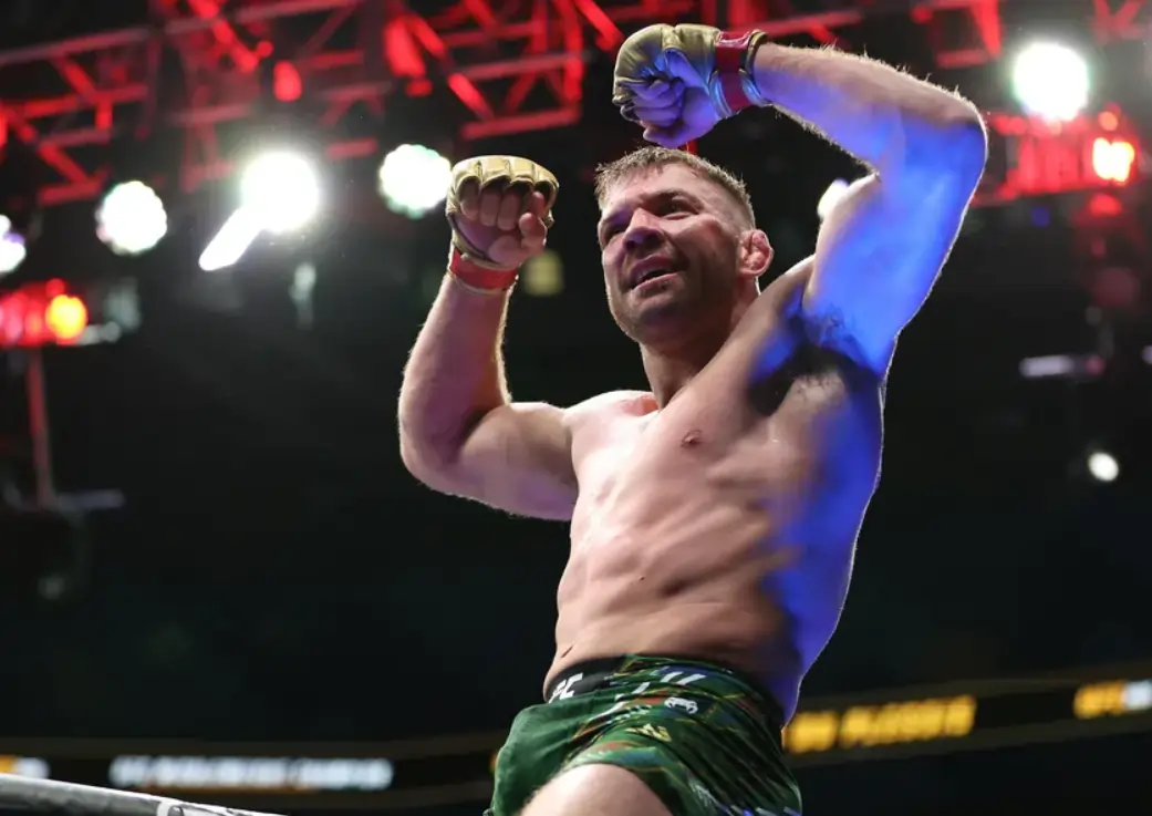 ” I don’t see that” Dricus du Plessis Denies Khamzat Chimaev’s “Boogeyman” Title Dricus du Plessis after his win