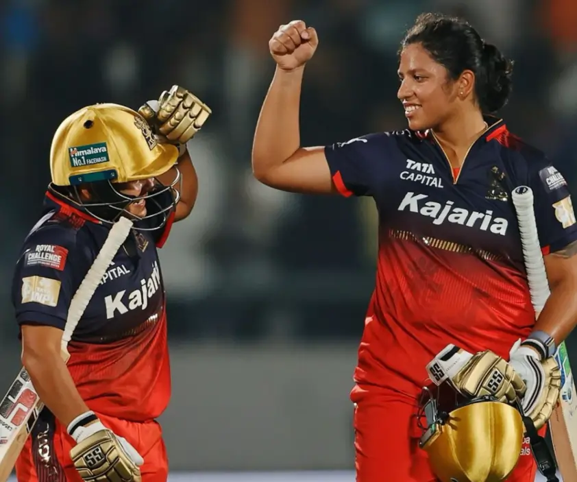 WPL 2025, Match 1st: GG vs RCB: Match Highlights| Scorecard| Award Winners| Stats| POTM Richa Ghosh and Kanika Ahuja during a match