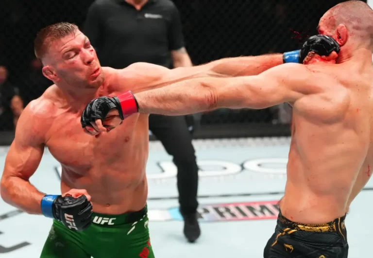 Sean Strickland and Dricus du Plessis during their fight