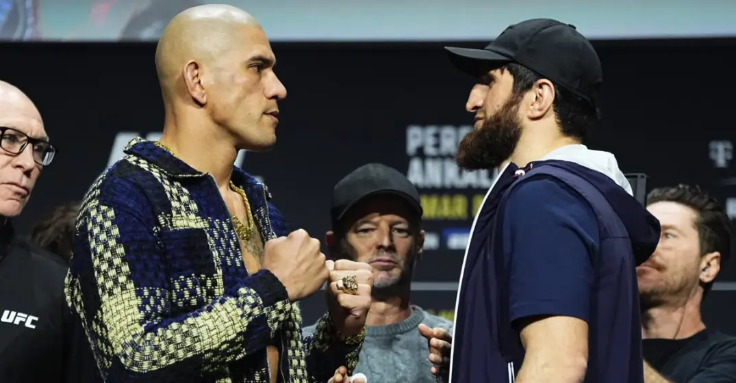 Alex Pereira Was Pissed With The “Disrespectful” Reporter At UFC 313 Pre-Fight Press Conference Alex Pereira and Magomed Ankalaev during face -offs