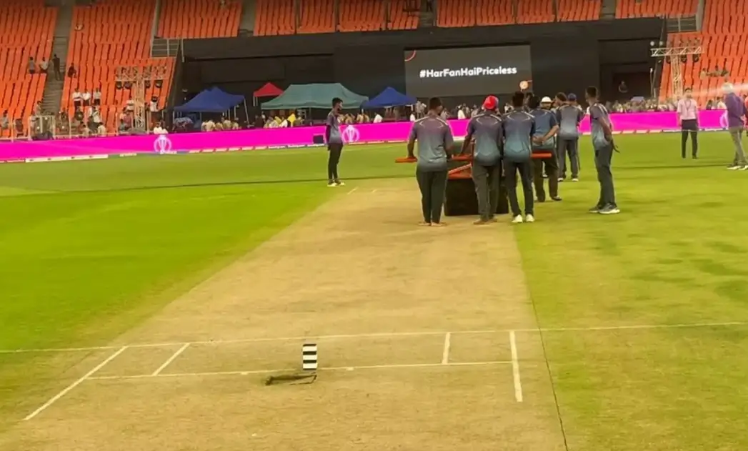 IPL 2025, Match 5th GT vs PBKS: Weather Prediction And Pitch Report Narendra Modi Stadium ground staff during a match