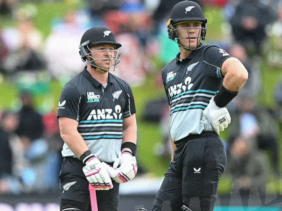 New Zealand players Tim Seifert and Finn Allen during a match
