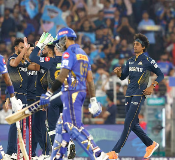 Gujarat Titans and Mumbai Indians players