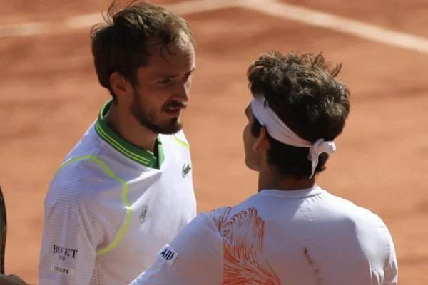 French Open 2025: Daniil Medvedev Crashes Out in Five-Set Thriller Against Cameron Norrie And Other Fixtures French Open 2025 Daniil Medvedev