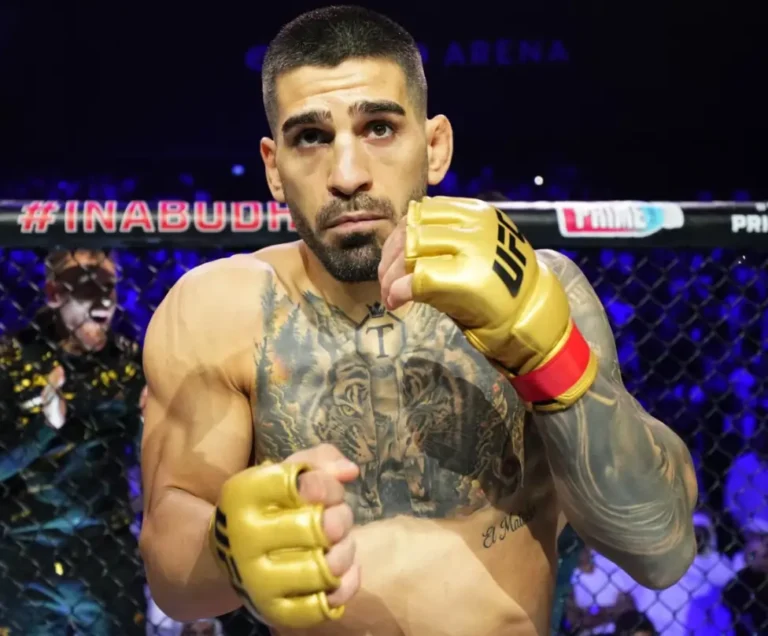 Ilia Topuria during his fight
