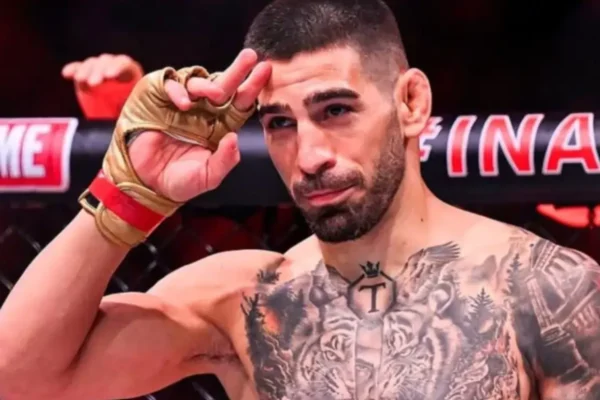 Ilia Topuria during his fight