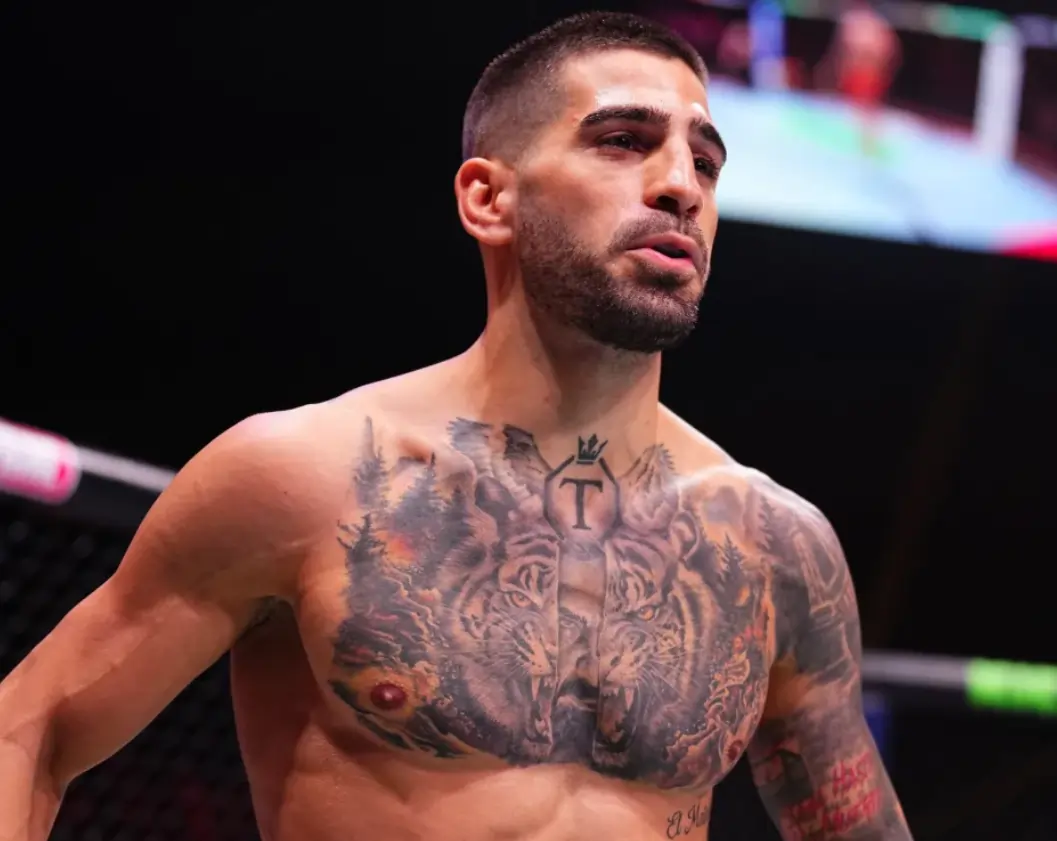 Ilia Topuria during his fight