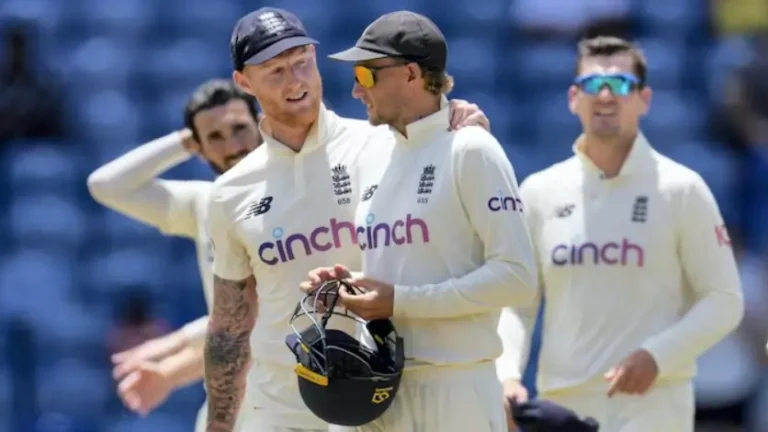 Ben Stokes and Joe Root during a test match