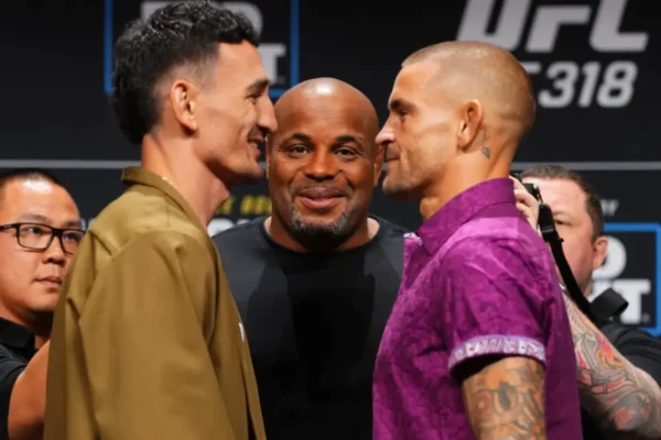 “It’s going to be a head-on collision,” Dustin Poirier Vows An Exciting Retirement Fight For Fans Max Holloway and Dustin Poirier during face-offs