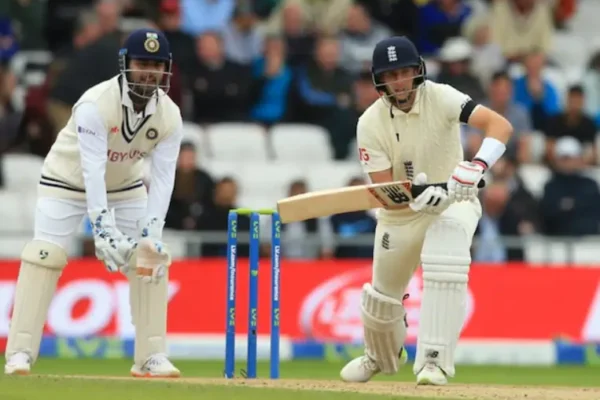IND vs ENG, 3rd Test, Day 1: England Scored 251/4 At Stumps As Joe Root Remained On 99* Joe Root and Rishabh Pant during a test match